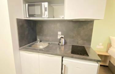 All Suites Appart Hôtel | Palaiseau - Massy TGV - Foto 129