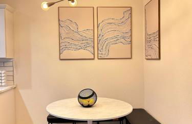 Quiet Community, Stylish Escape - Photo 14