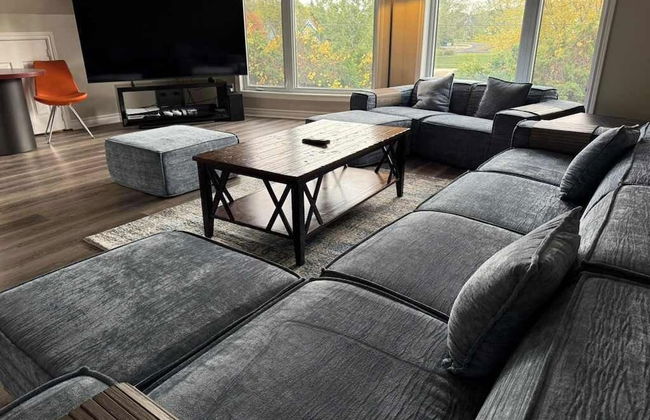 Mountain Views, Steps to BM Village, Hot Tub, BBQ. - Foto 24