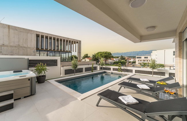 Luxury apartment Sun with private Pool and Jacuzzi - Photo 56