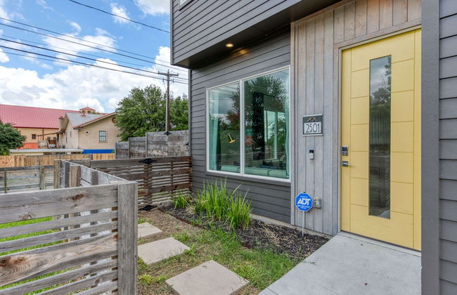 Contemporary Home Centrally Located Near Soco & DT - Foto 33