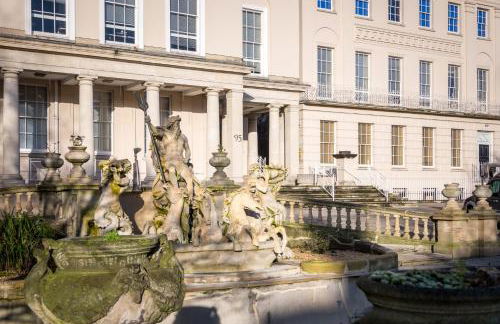 Elliot Oliver - Stylish 2 Bedroom Town Centre Apartment - Photo 40