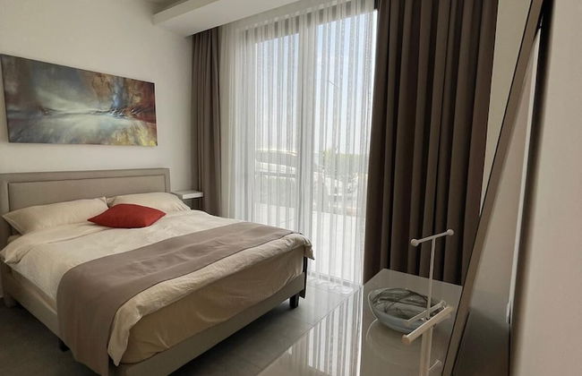 Charming 2 Bedroom Garden Suite Getaway - Photo 1