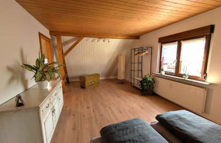 Wohnung am Wald in ruhiger Siedlung Panoramafenster zum höchsten Kunstwerk der Welt 5 Min zur Autobahn oder Zentrum - Foto 20