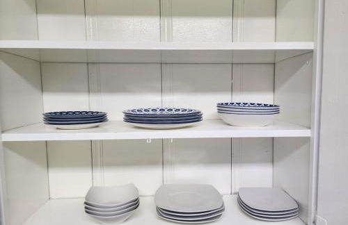 Relaxing Cozy Back House with Backyard - Foto 5