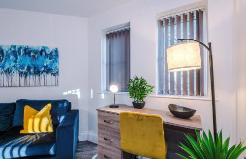 NEW!- GORTON PLACE By Greenstay Serviced Accommodation - 4 Bed 3 Bath House In Manchester - FREE Parking - FAST 250 Mbps Wi-Fi - Ideal for Contractors, Business Travellers & Relocations - Close to City Centre, Airport, Etihad Stadium - LONG STAYS WELCOME - Foto 11
