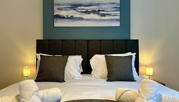 Hyde Brewery House - 2 bedroom house with parking - Foto 2, Quarto