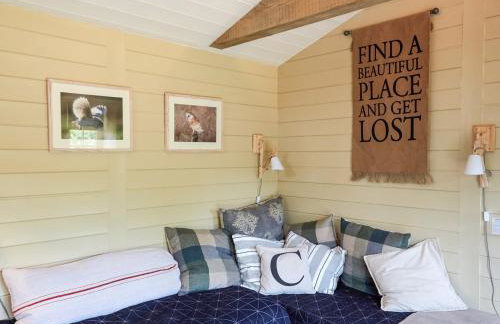 The Challoners - Photo 13