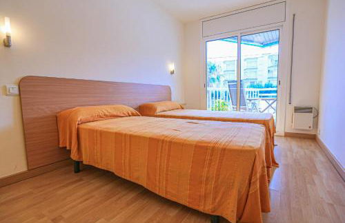 LITORAL COSTA DORADA - REGUERAL Only Families - Photo 17