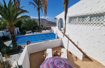 Villa Azure Horizon and Breeze - Panoramic Ocean View and Heated Pool - Foto 47