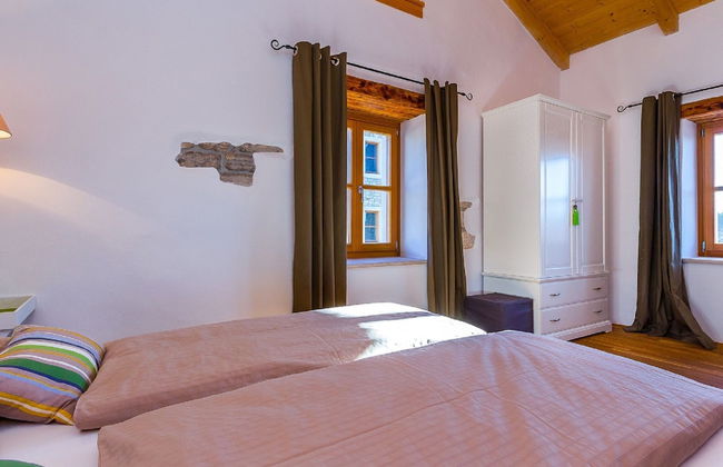 Beautiful Villa Consisting of two Houses With Private Pool, Near Pula and Beach - Foto 8