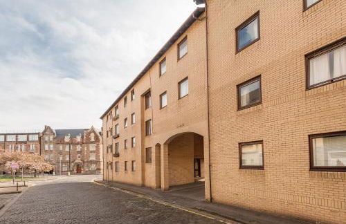 Gilmour's Entry Apartment - Photo 35