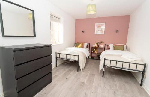 Pristine Purfleet Newly Renovated 2Bed, 2Bath - Photo 13