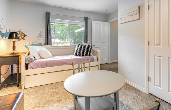 Beach & Pool Access at Lake Travis Family Getaway! - Foto 21