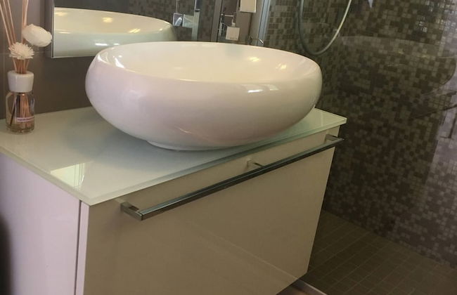 Modern Apartment With Large Terrace Malcesine - Photo 6