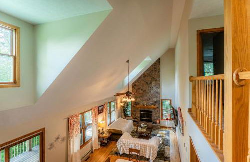 Leaf Peeper's - HUGE deck, pizza oven, Pac-man! - Photo 28