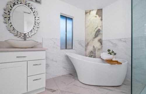 Sun&Star Studded Central Luxury with Hottub, Pool, Views - Foto 13