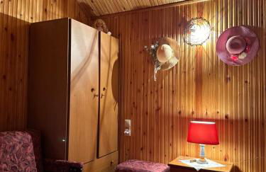 Traditional Wooden Apartment - Photo 18