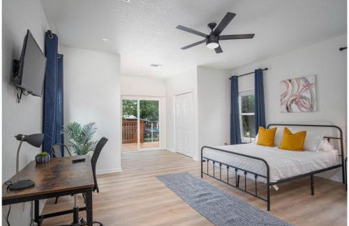 Vibrant 4BR3BA Oasis Near Happy Downtown - Foto 29