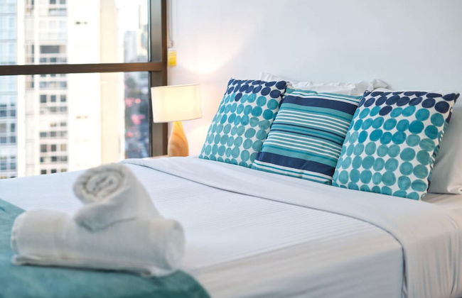 2BR Food Drink Hub Pool 2 Cars Gym Rooftop - Foto 25