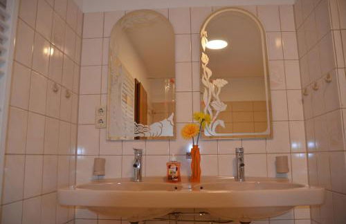 Zentrales und ruhiges Reiheneckhaus, 4,5 Zimmer - Foto 9