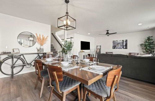 Spacious 6BR - Sleeps 22 - Game Room & Pool Access - Foto 13