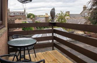 Beachside Stay - 4 mins walk - Free Parking - Photo 2