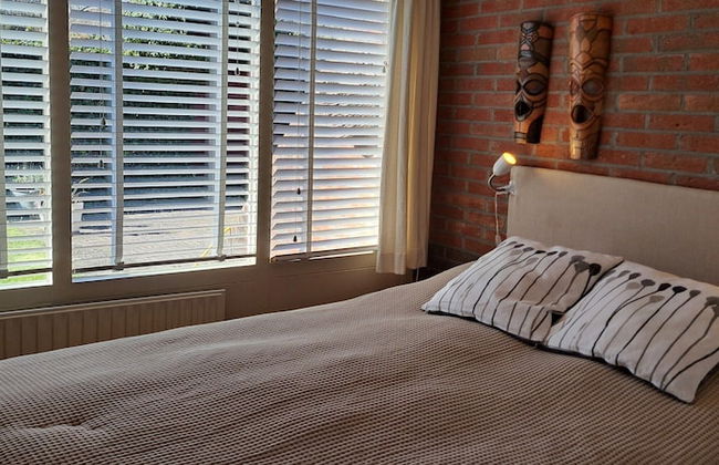 Cozy Holiday Home with Hot Tub in Lauwersoog by Lake - Foto 6