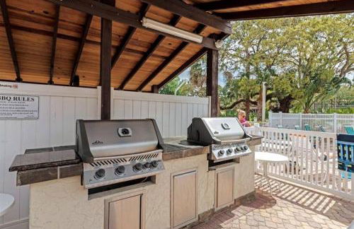 Waterview Oasis Retreat, minutes to Anna Maria Island and IMG - Photo 31