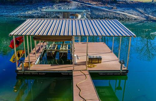 New Lake Home Sleeps 14 Private Dock Deck Grill - Foto 23