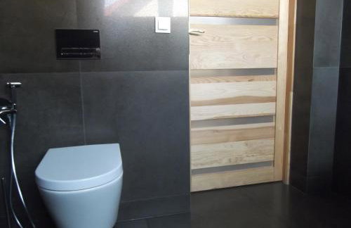 Jeziorosfera. Stodoła przy wodzie. - Foto 21