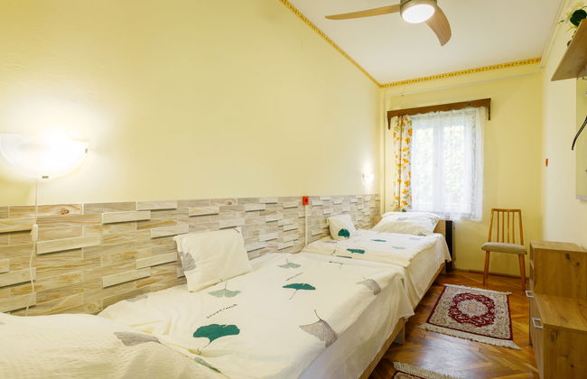 4 bedroom House in Balatonboglár with garden - Photo 13