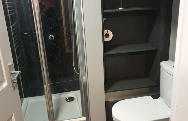 Lovely 4 bed House Sleeping 8 Near Ashbourne - Photo 18