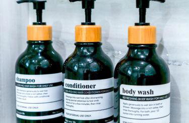 Spacious Disneyland Retreat for 12 wGame Room, Pool Table, King Bed & EV-Friendly - Foto 28