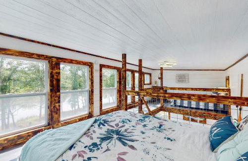 Family Fun! Riverside Home with Fire Pit - Foto 15