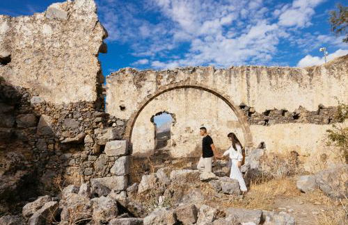 Mirthea Suites - Photo 76