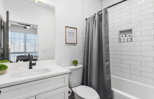 Gorgeous East Nashville House with Rooftop Patio, Garage, 9 Beds, 3 Miles to Downtown - Foto 18