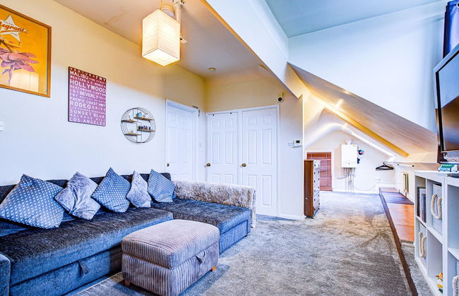 Entire Artistic Open-plan Top Floor Apartment - Foto 24