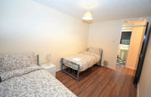 Spacious 3 Bedroom House in Beckton London - Foto 16