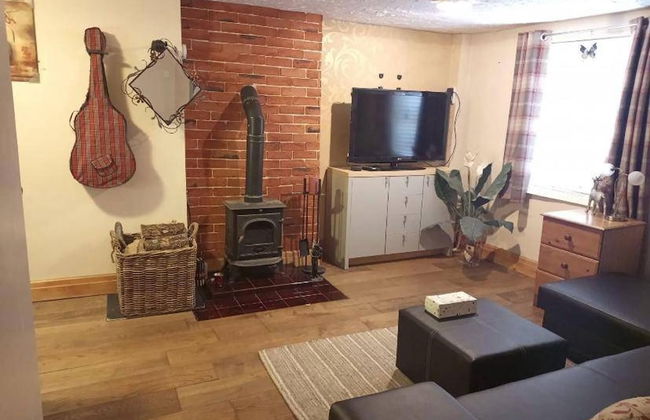 Llandovery - Cottage - Sleeps4 - Parking Secure Lock up for Bikes - Foto 8