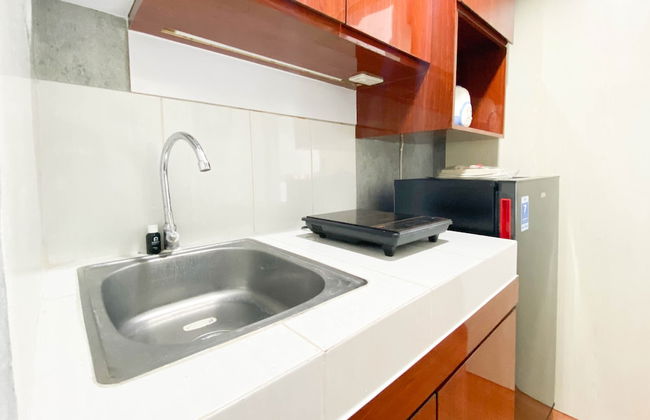 Homey And Good Choice Studio At Amartha View Apartment - Photo 6
