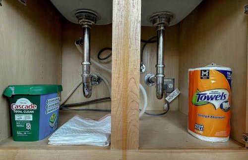 West Loop - City Views With In & Out Parking 1 - Photo 46