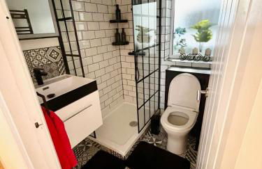 Newly refurbished ,chic, attractive 3 bedroom flat - Foto 17