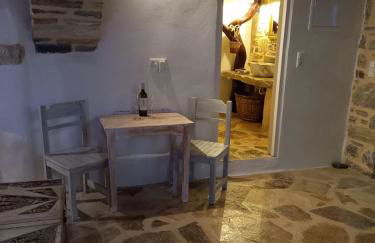 Dimitrakis Guesthouse - Photo 11