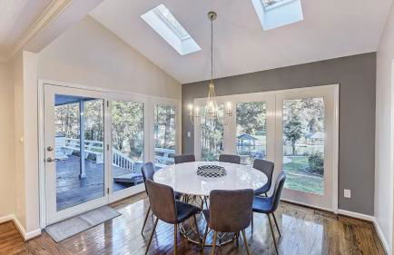 Lakefront Home Private Dock, Tiki Bar, Firepit Shore to Please by Avantstay - Foto 122