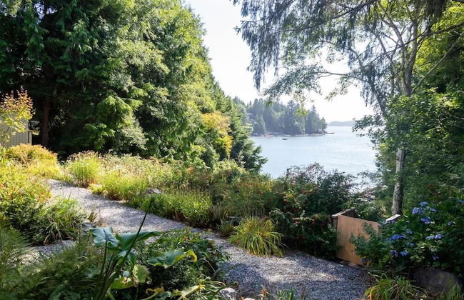 Tofino Oceanfront Hotel Suite 2 - Photo 13