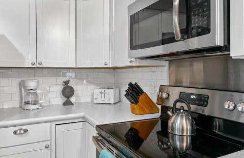 The Paramour comfy home with ground floor bedroom and fenced in yard - Foto 14