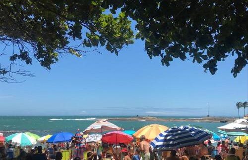 Apartamento Pé na Areia e águas tranquilas no centro de Guarapari - Foto 17