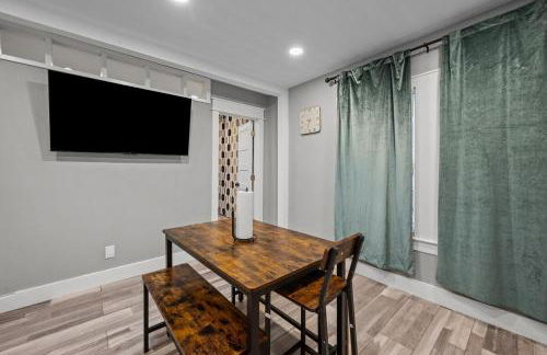 Cozy & Chic Apt King Bed -Free Parking - Foto 17