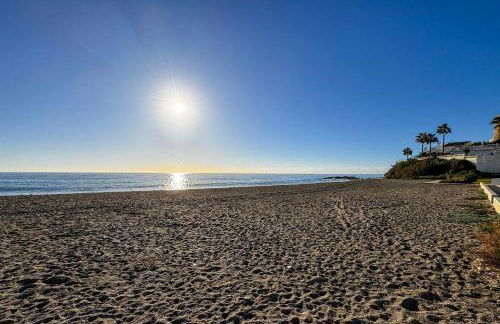 Beachhouse GALORE - Photo 37